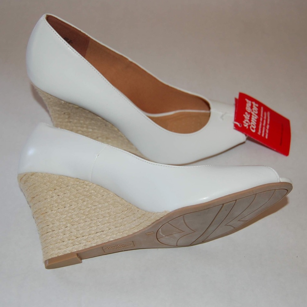 Dexflex Comfort Kora peep-toe woven wedge size 10